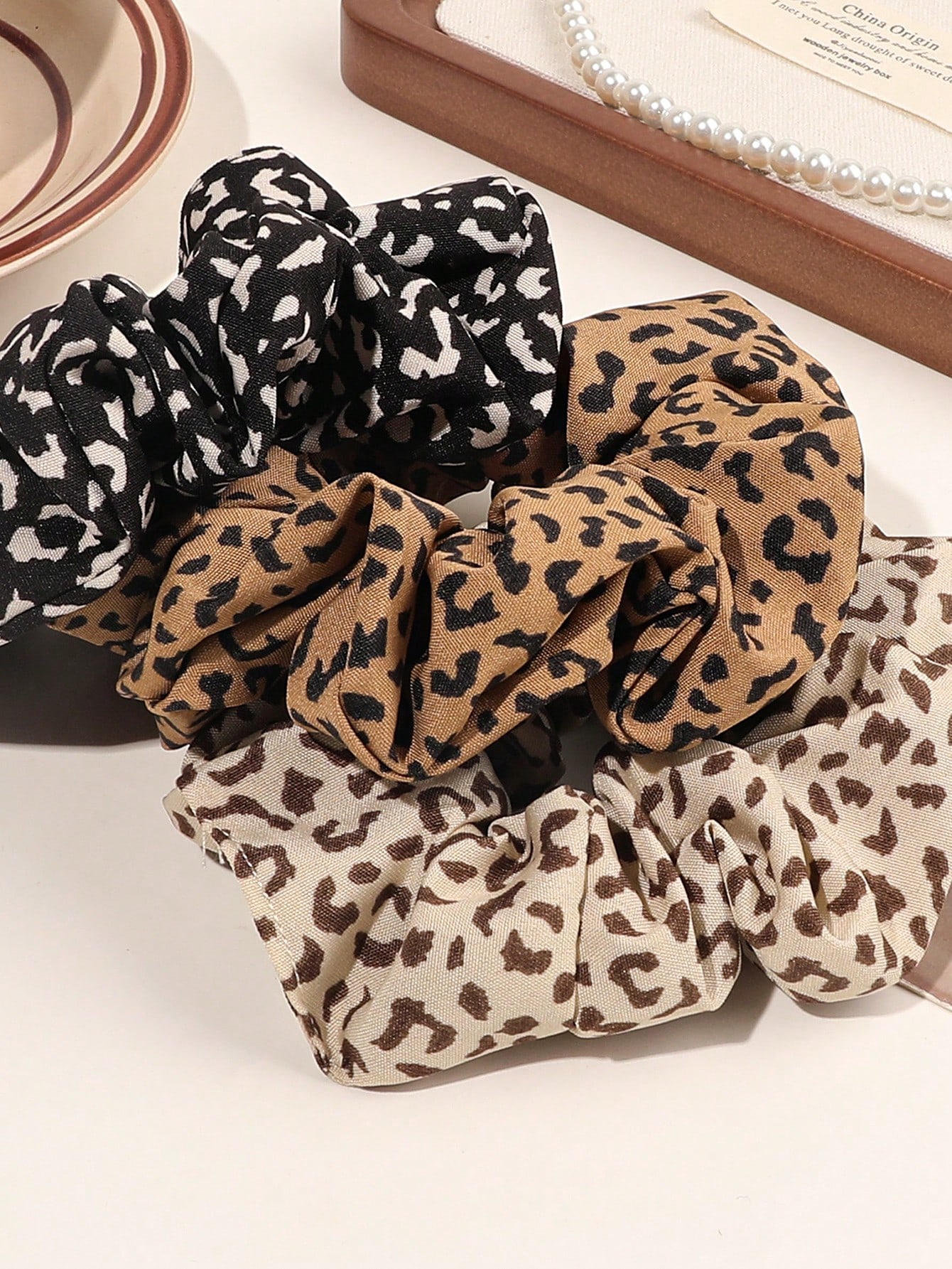 ยางมัดผมกำมะหยี่ลายเสือดาวและผ - Silk Tie Woven บทวิจารณ์และราคา